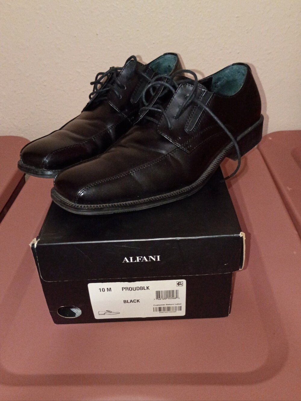 Men's Size 10 Alfani Black Leather Lace-Up Oxfords